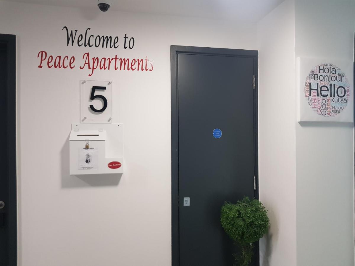 Peace Apartments - Luton Luton  Ngoại thất bức ảnh